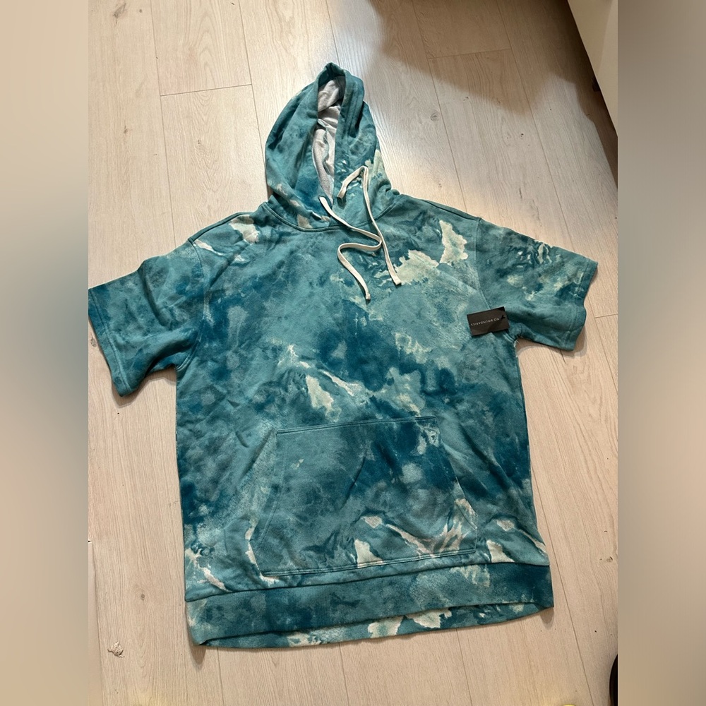 New no Boundaries tie dye sweatshirt